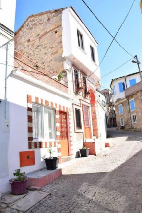 Ayvalık merkezde lüks rum evi